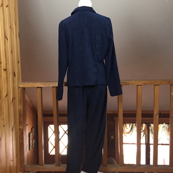 Wayne Diamond Designs Outfit - Picture 4 of 6